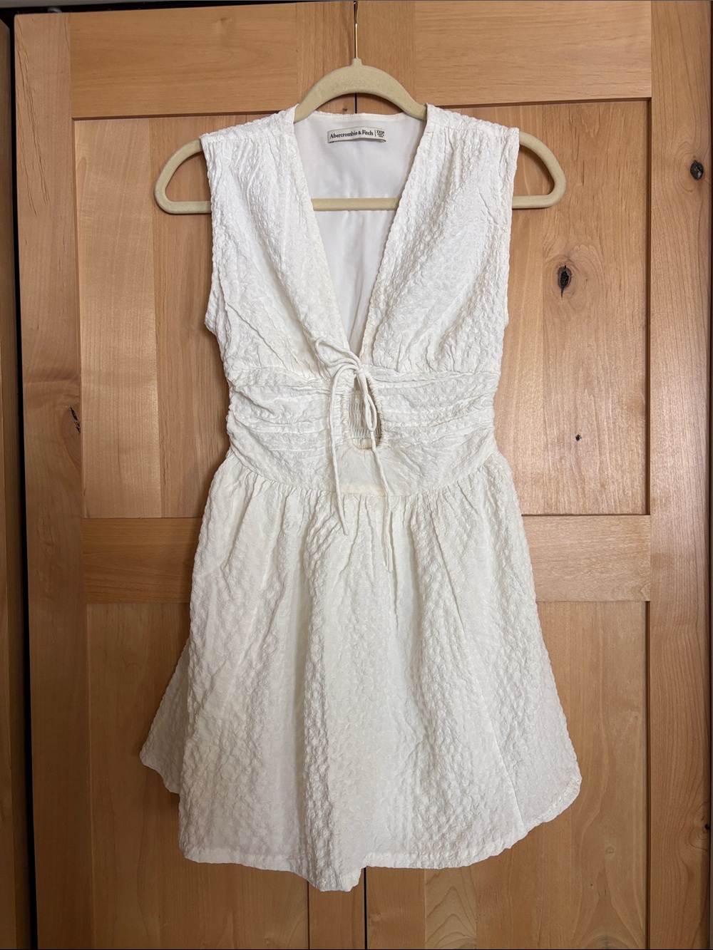 Abercrombie & Fitch Cream Sleeveless Textured Tie-Front Mini Dress